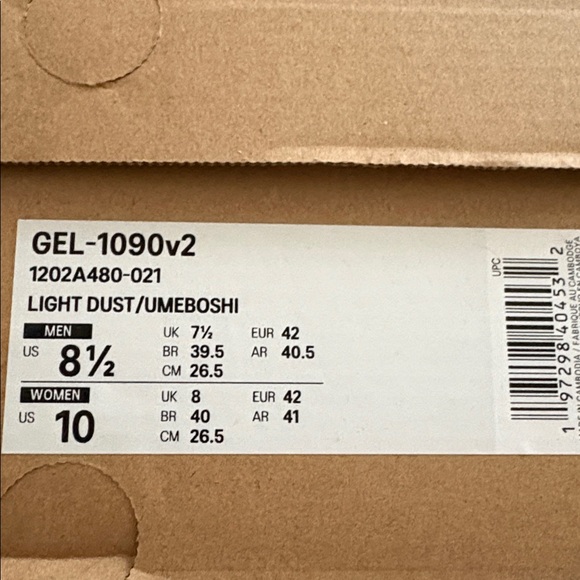 NEW ASICS Gel-1090v2 Shoes in Light Dust - Picture 3 of 3